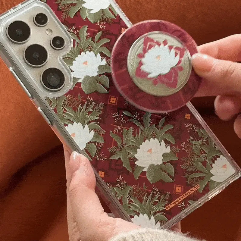Lush White Lotus — Samsung Galaxy S25 MagSafe Case