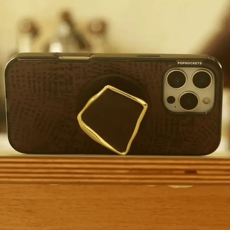 Cocoa Umber Petrified — iPhone 17 Pro Max MagSafe Case 3 Cocoa Umber Petrified — iPhone 17 Pro Max MagSafe Case