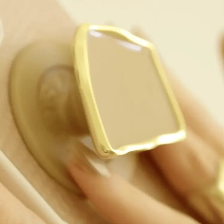 Enamel Latte Cut — MagSafe PopGrip